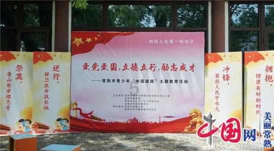 迷路的可爱男孩